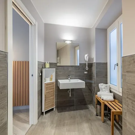 Pensión Prima Fila Premium 4*